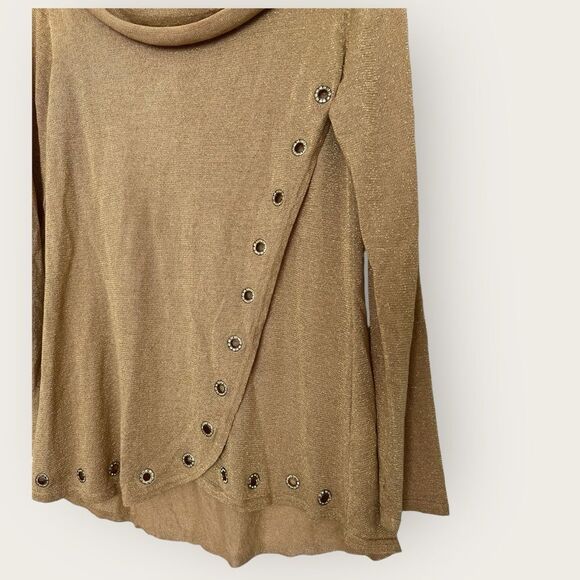 Long sleeves gold color blouse size Medium - Picture 4 of 7